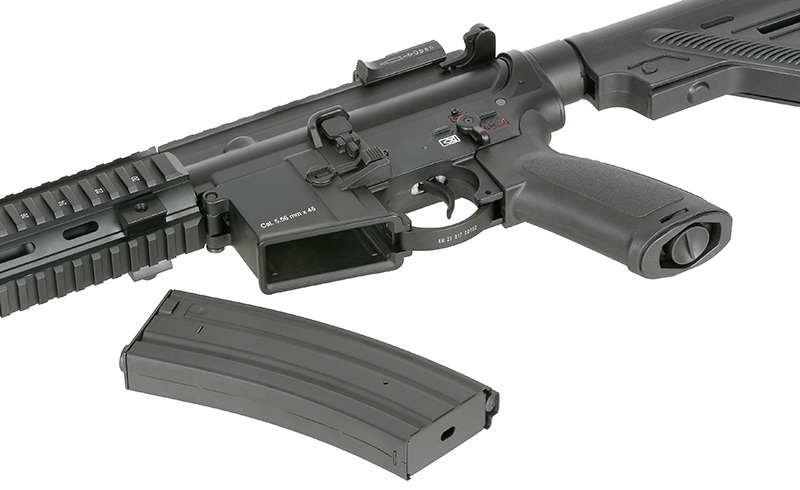 BY-817 11" max. 0,5J AEG - Schwarz